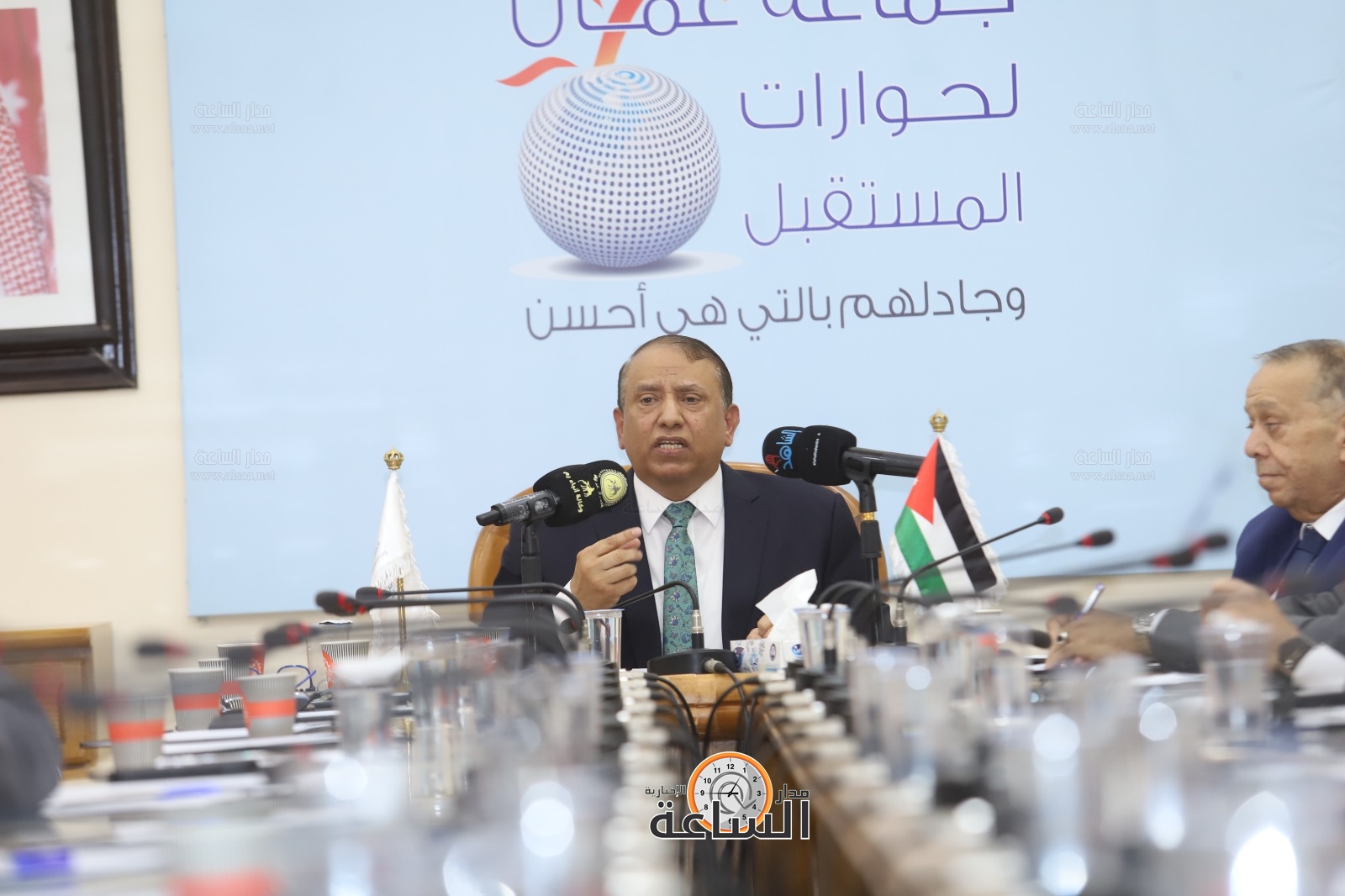 Madar Al-Saa Images 0.5444157920630257