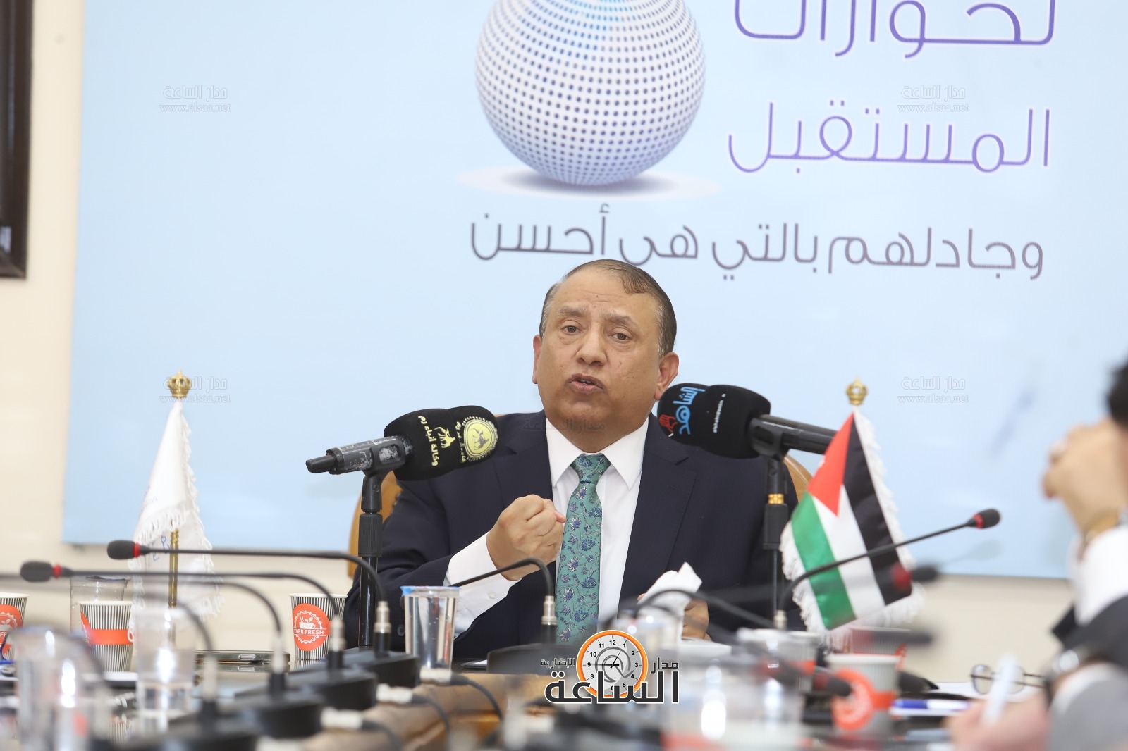 Madar Al-Saa Images 0.00964805153709647