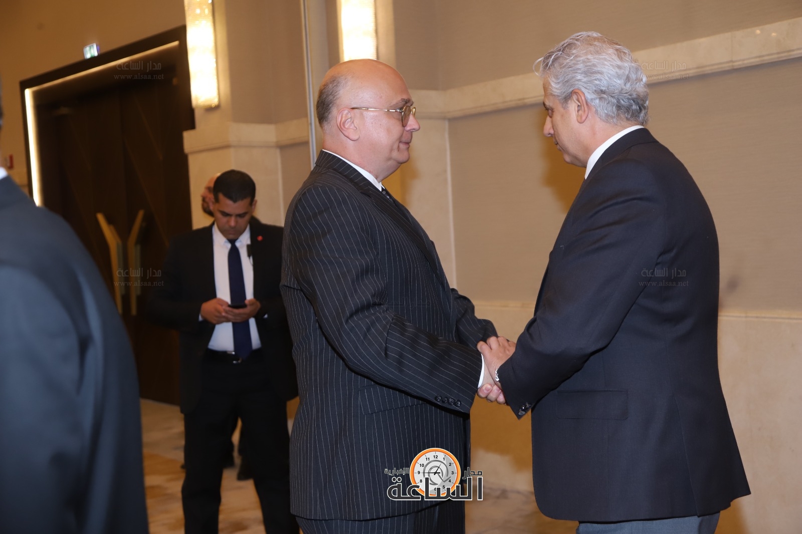 Madar Al-Saa Images 0.4027831538986565