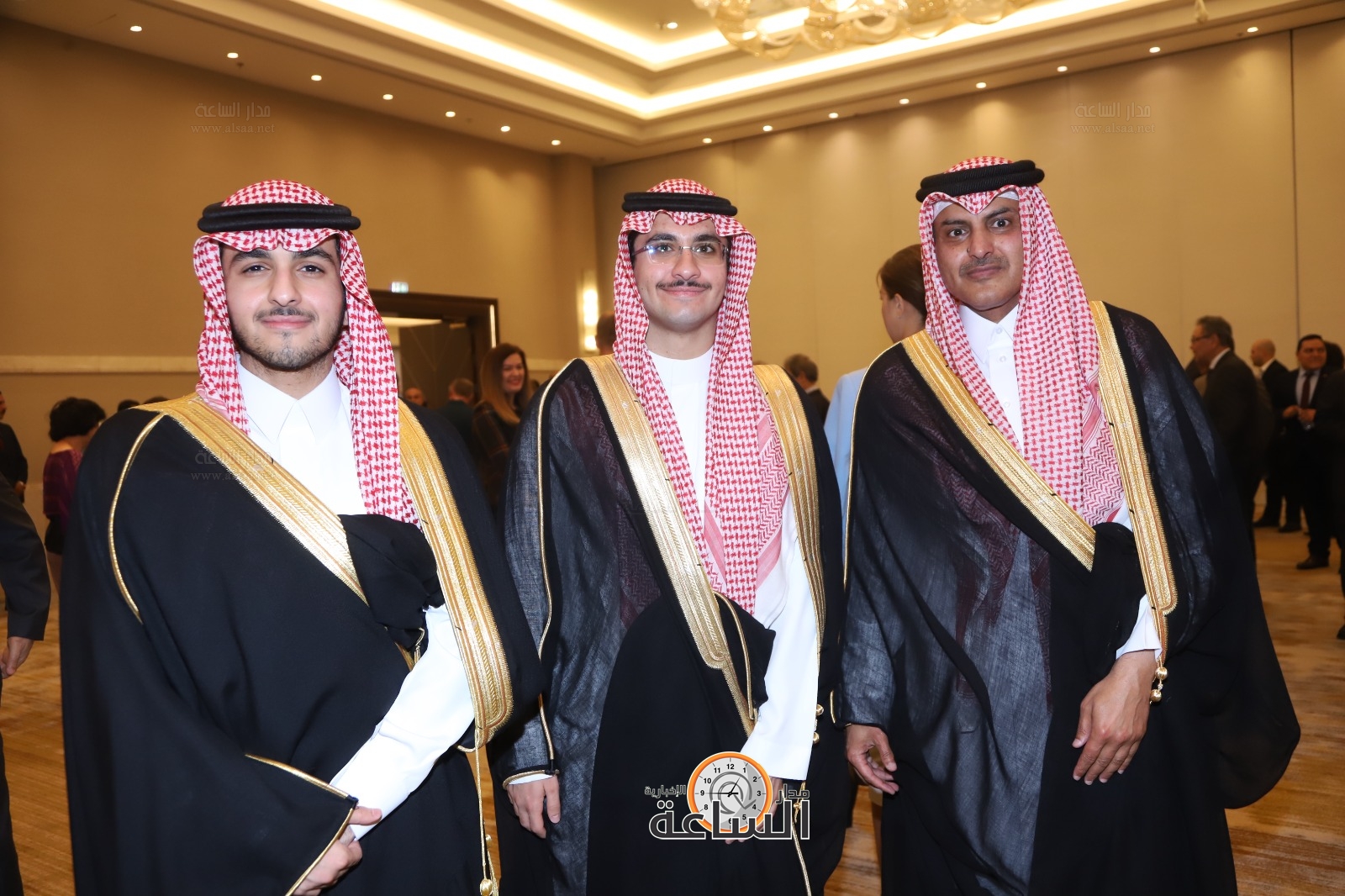 Madar Al-Saa Images 0.32637360877298327