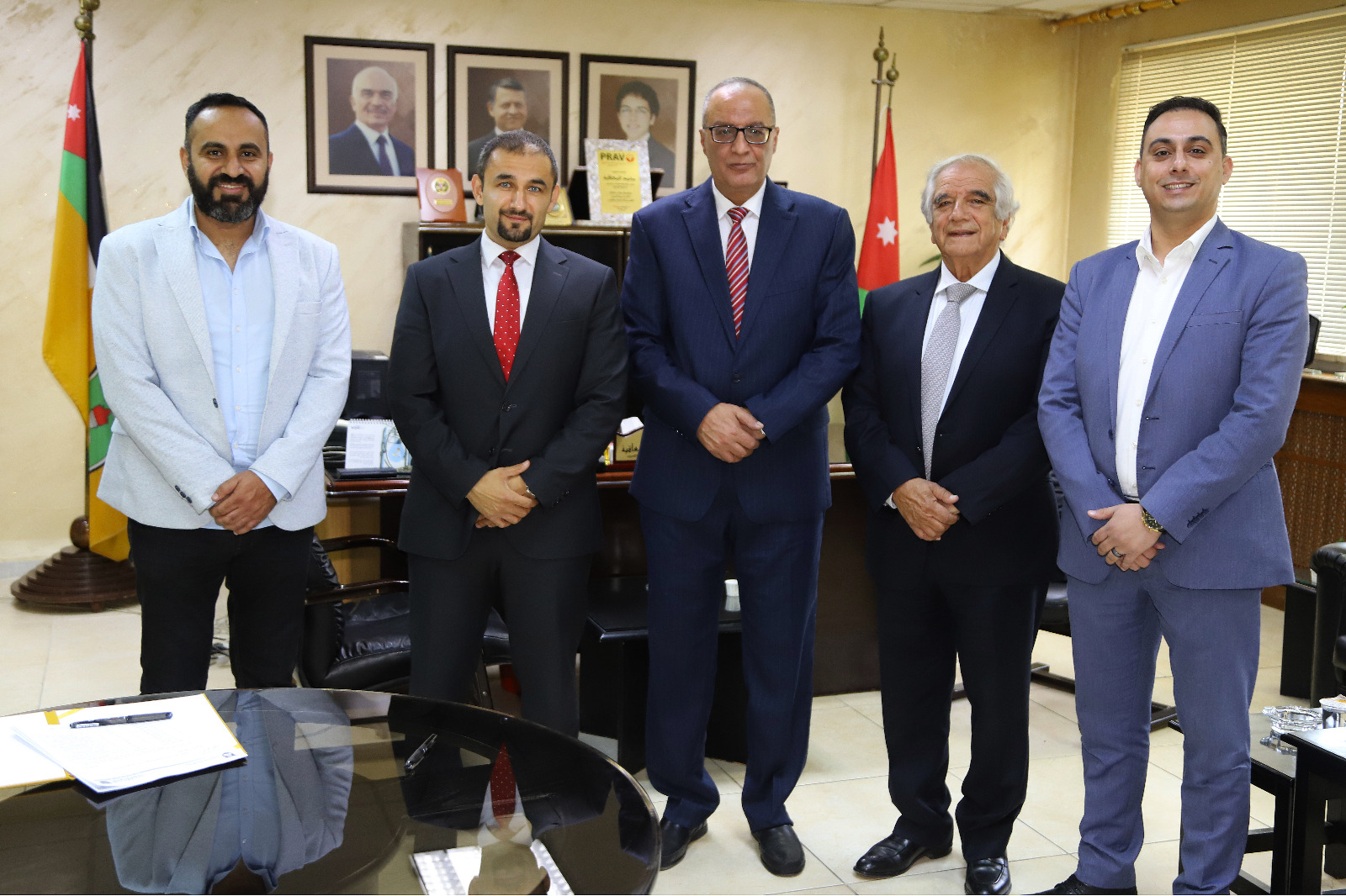 Madar Al-Saa Images 0.9997562043307213