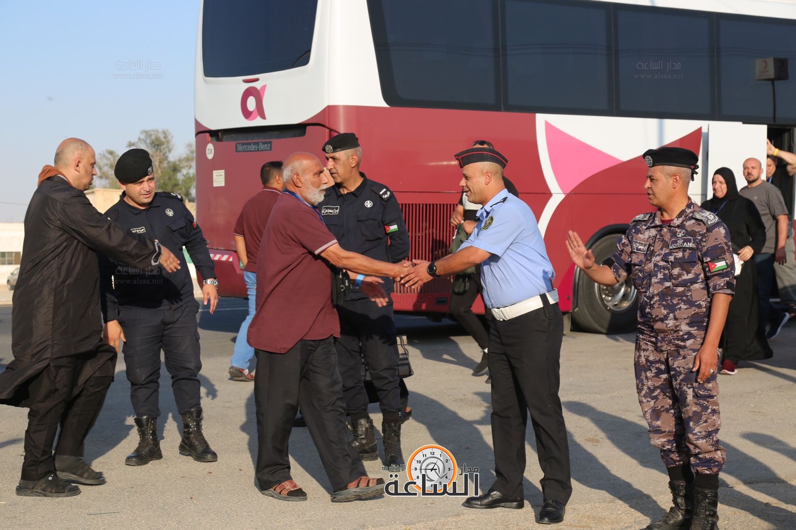 Madar Al-Saa Images 0.7175776743779476