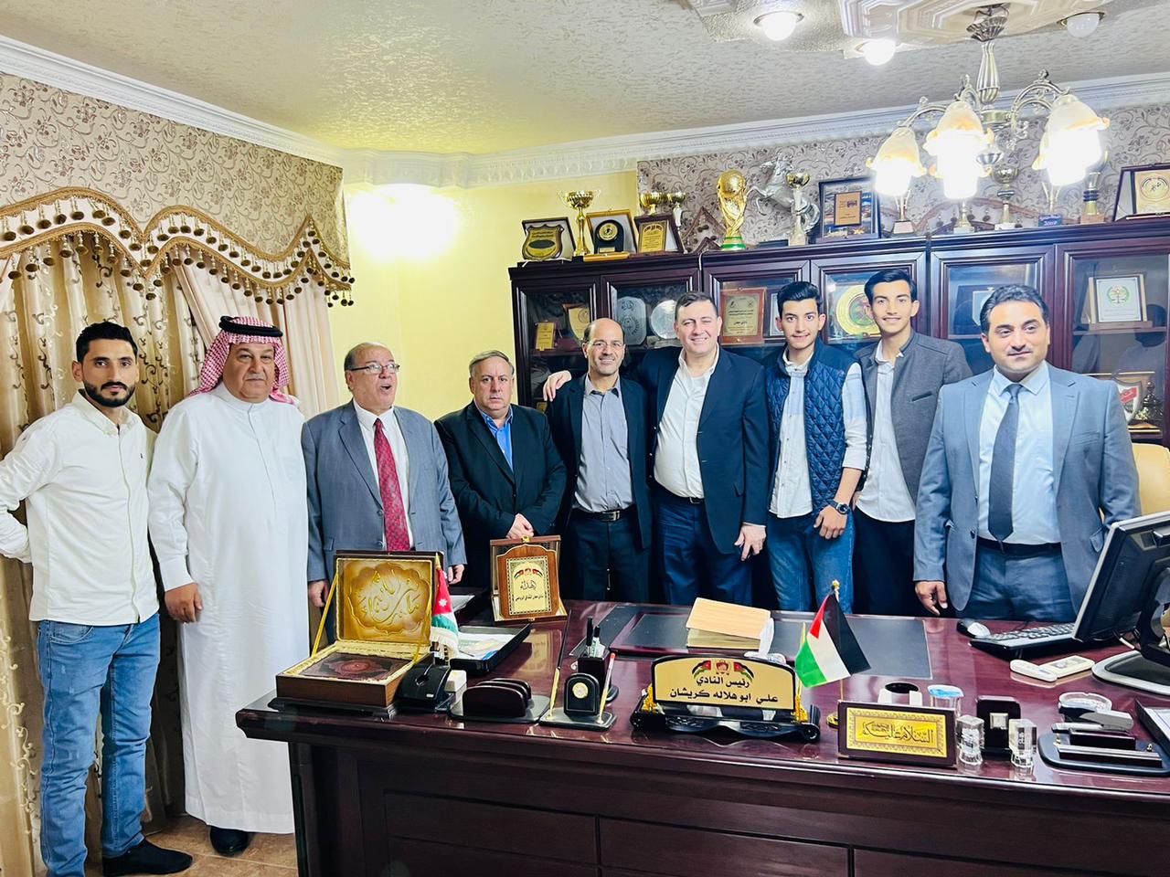 Madar Al-Saa Images 0.04735678481459393