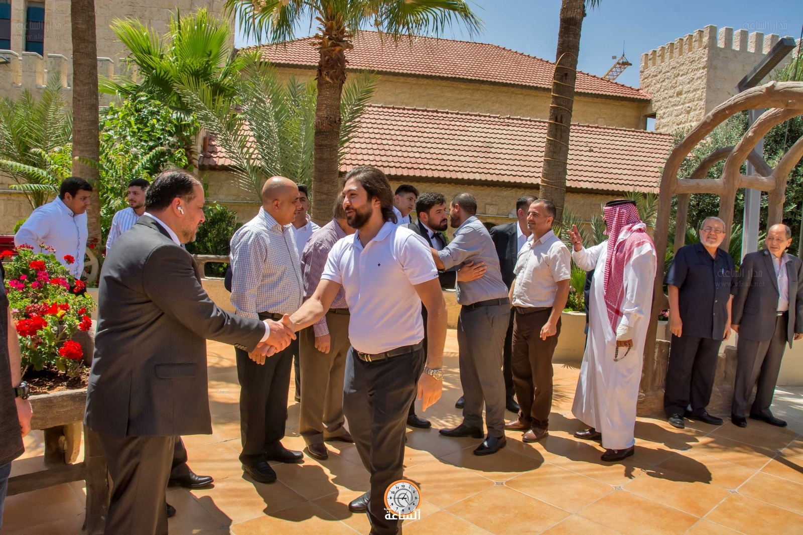 Madar Al-Saa Images 0.6844086425242125