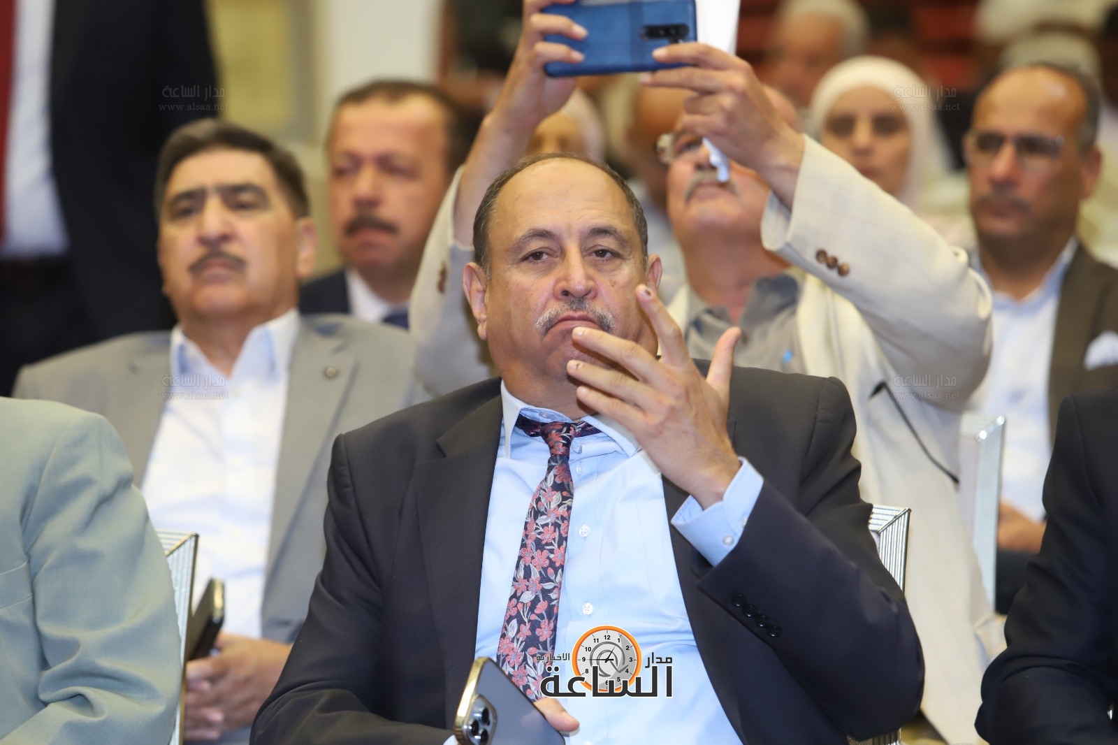 Madar Al-Saa Images 0.41332405814330175