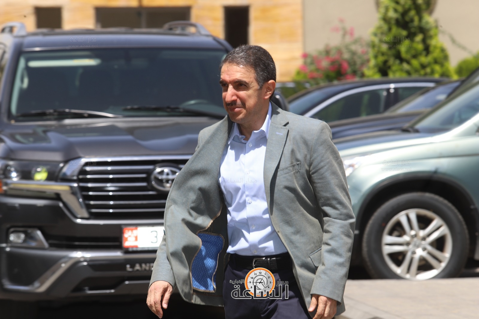 Madar Al-Saa Images 0.5467087845814107