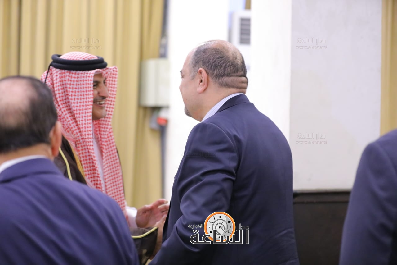 Madar Al-Saa Images 0.5005682450297746