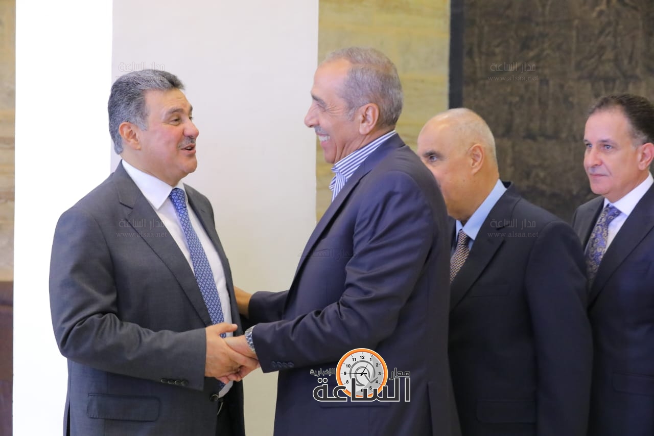 Madar Al-Saa Images 0.8392615451448793