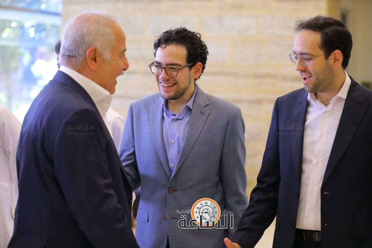 Madar Al-Saa Images 0.3873876854261188