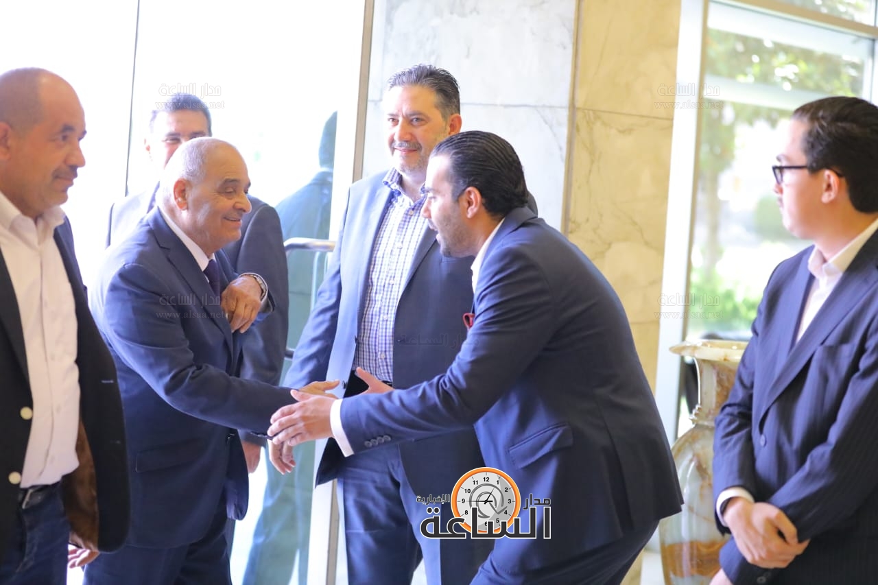 Madar Al-Saa Images 0.7195278586074655