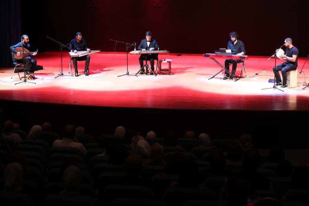 Madar Al-Saa Images 0.6287993508801724