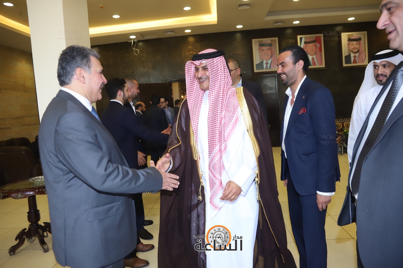 Madar Al-Saa Images 0.9747204693995588