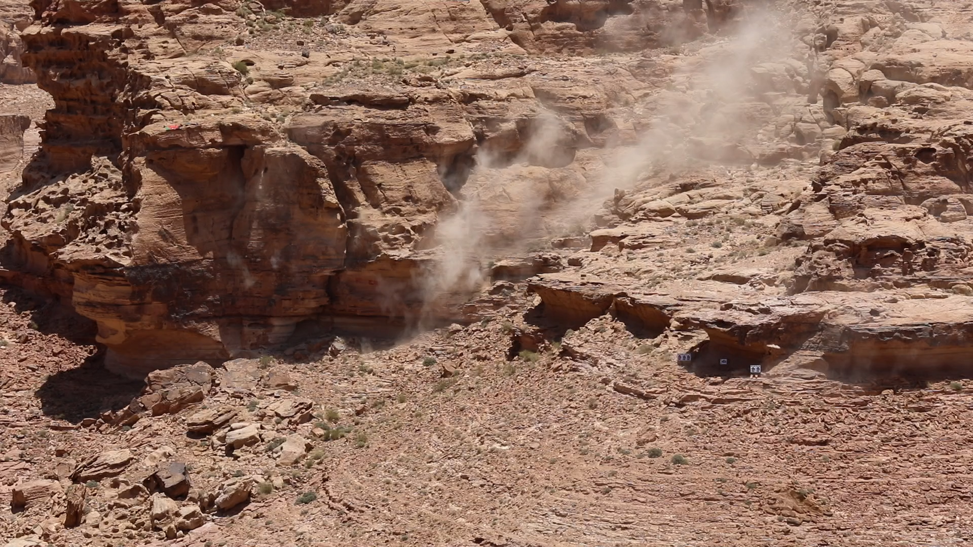 Madar Al-Saa Images 0.264295512762454