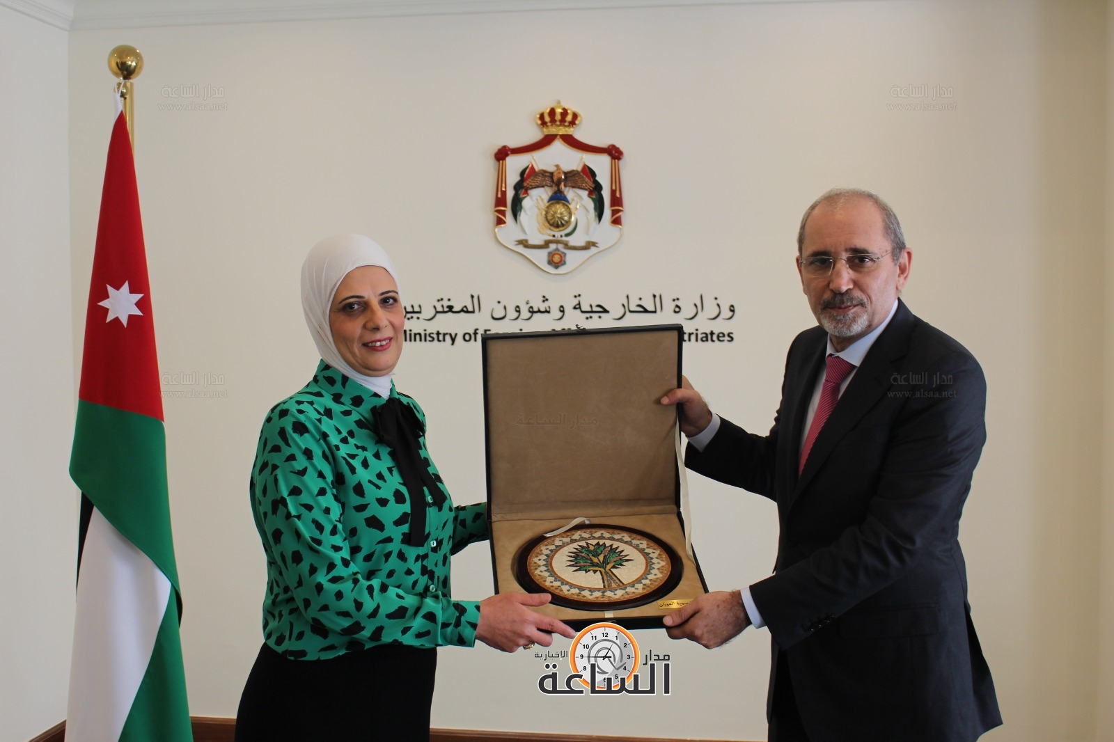 Madar Al-Saa Images 0.07377877999378746