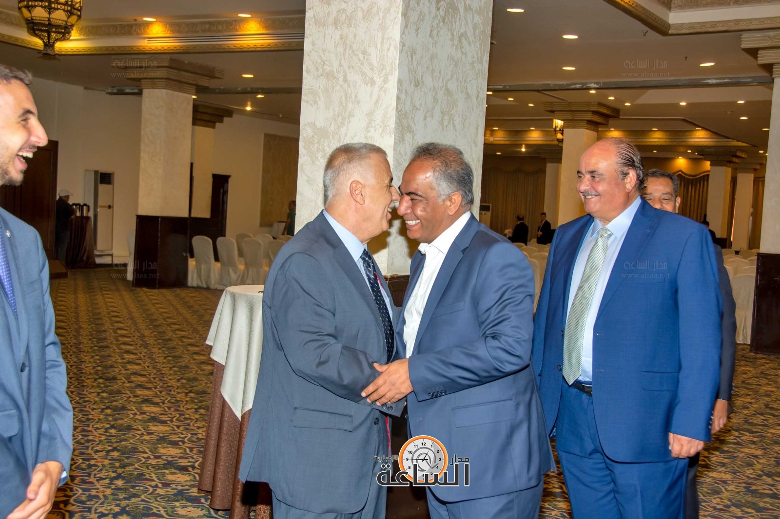 Madar Al-Saa Images 0.4830850299461622