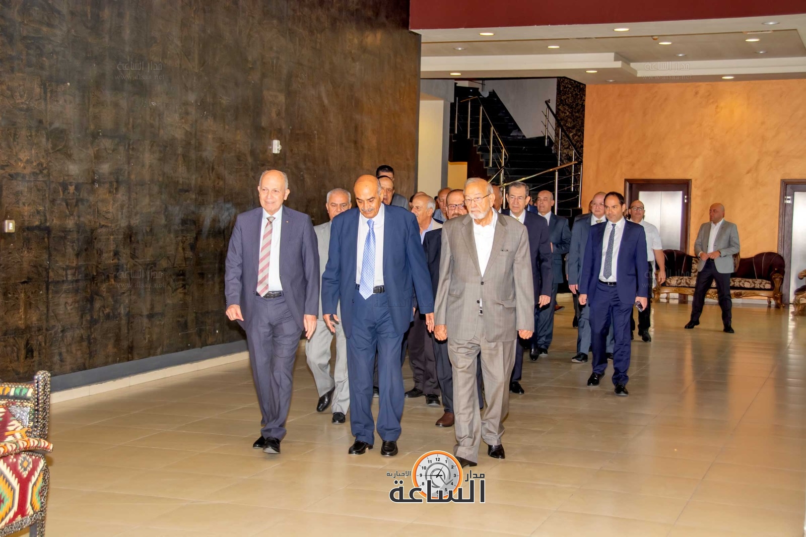 Madar Al-Saa Images 0.8757200639869678