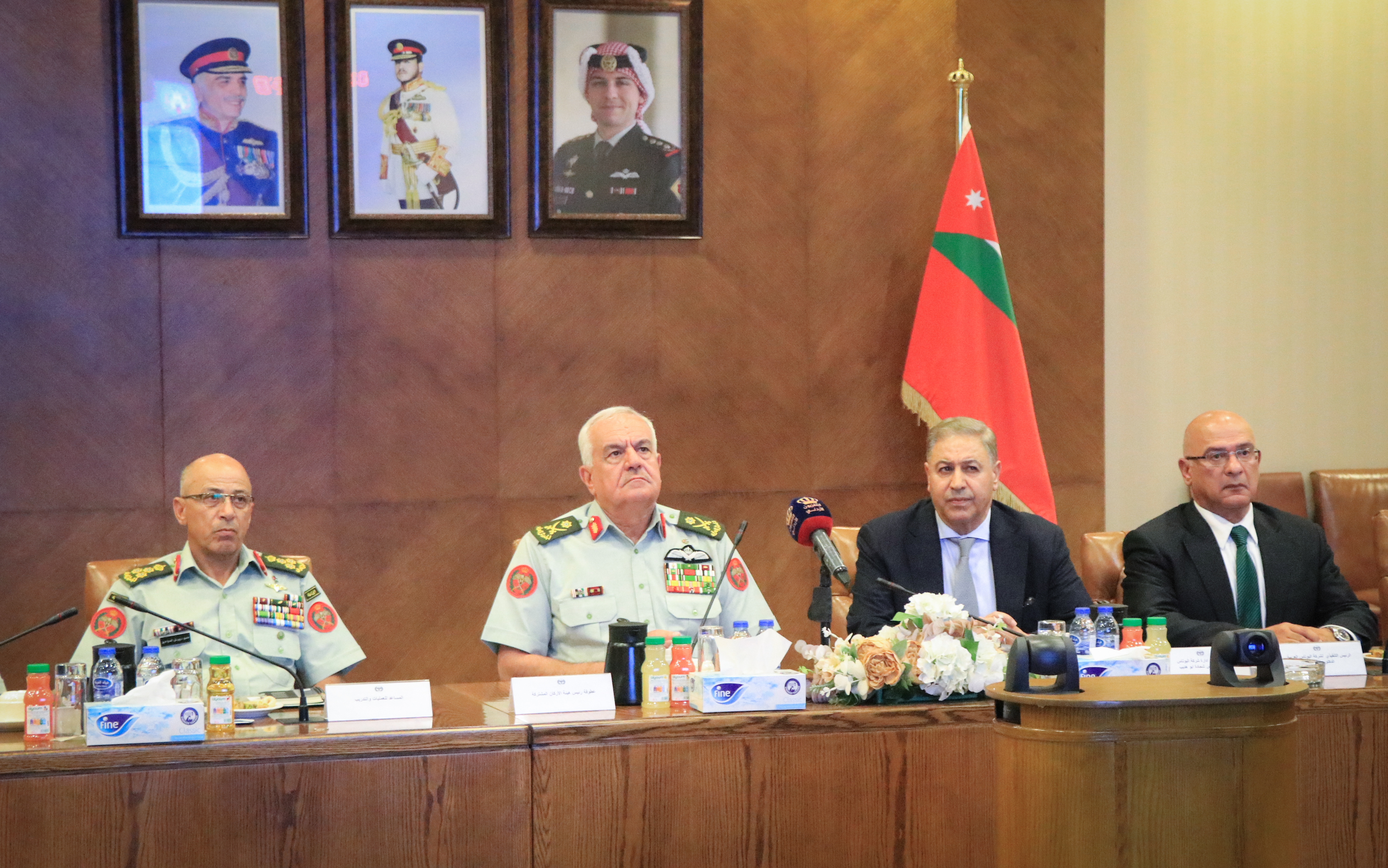 Madar Al-Saa Images 0.7486459116887678