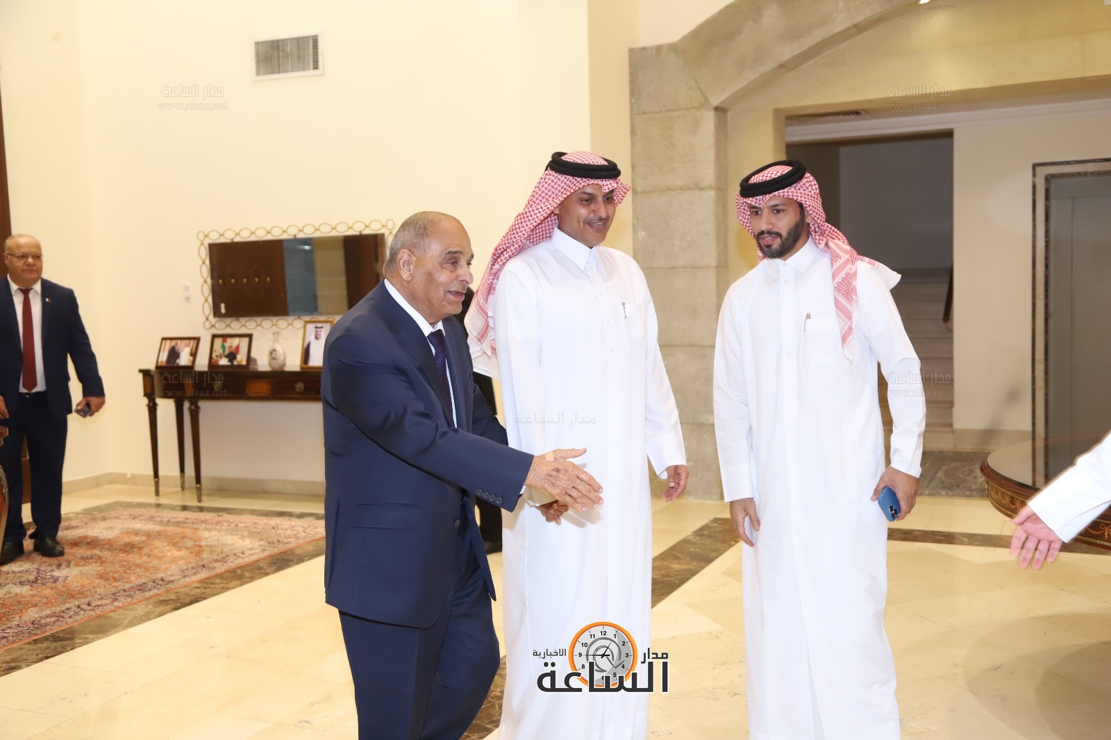 Madar Al-Saa Images 0.6620941672556282