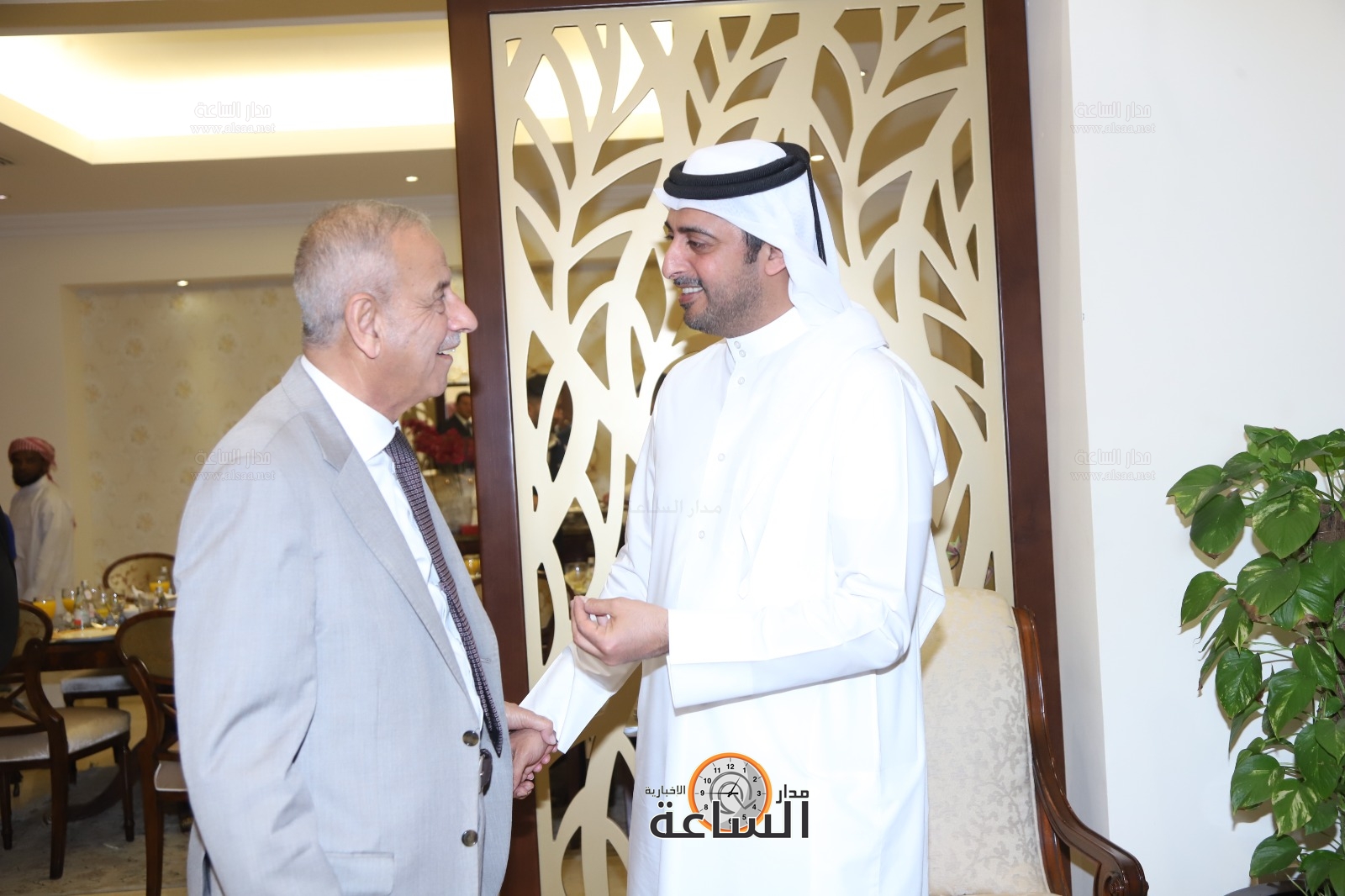 Madar Al-Saa Images 0.6407132564418802