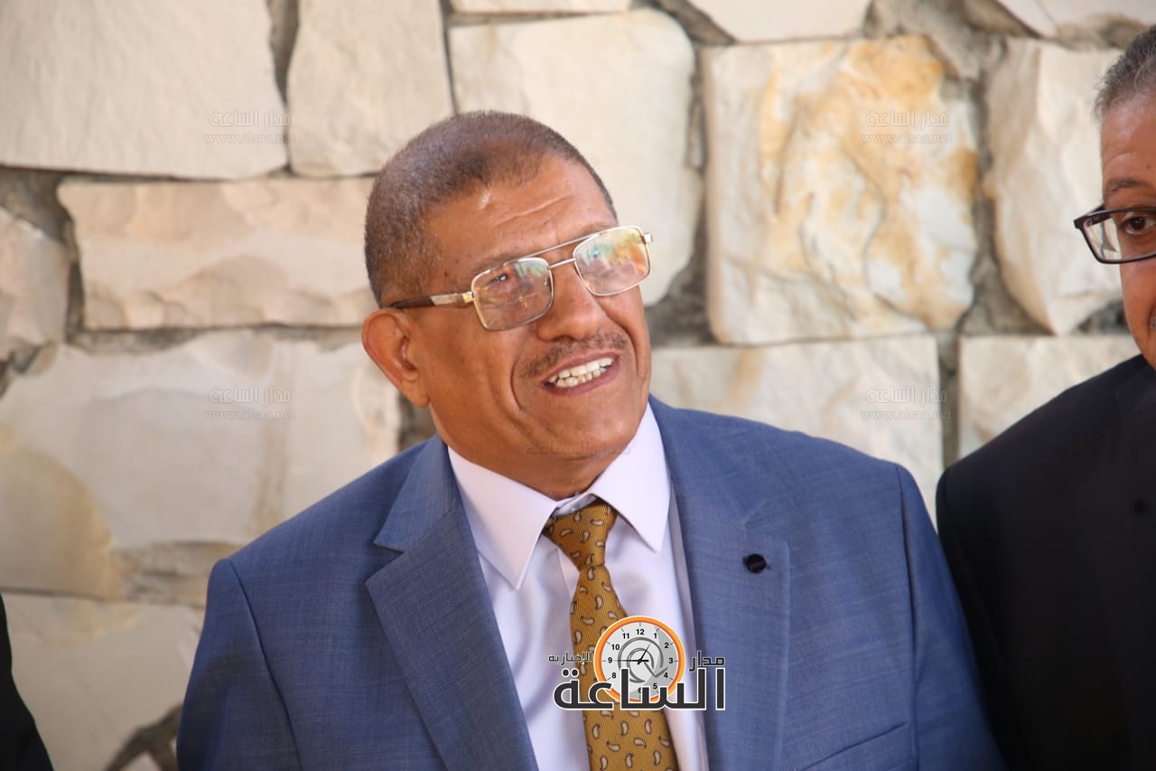 Madar Al-Saa Images 0.4424060440434818