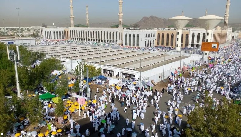 Madar Al-Saa Images 0.5836175474338465