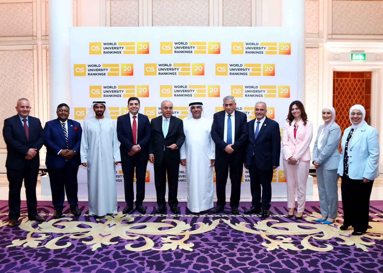 Madar Al-Saa Images 0.8423613587710526