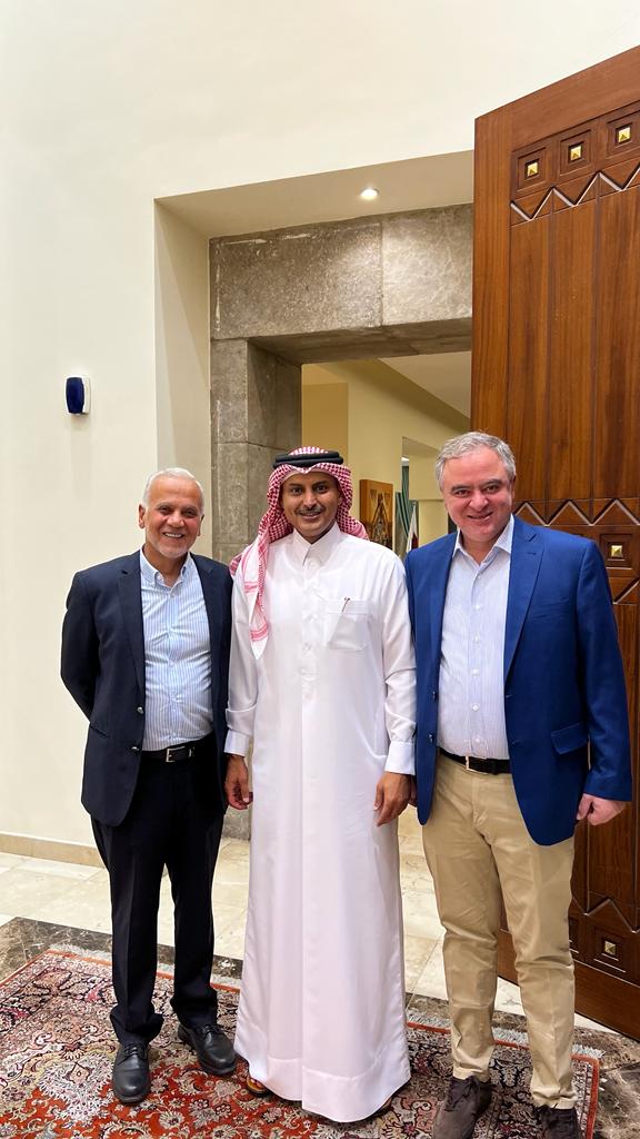 Madar Al-Saa Images 0.17621898518553425