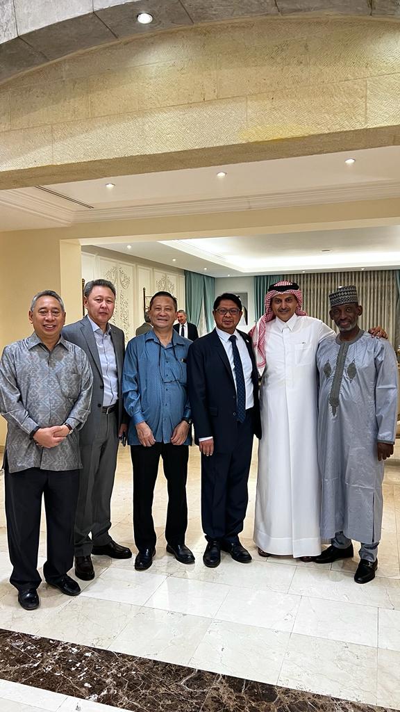 Madar Al-Saa Images 0.49985941627391606