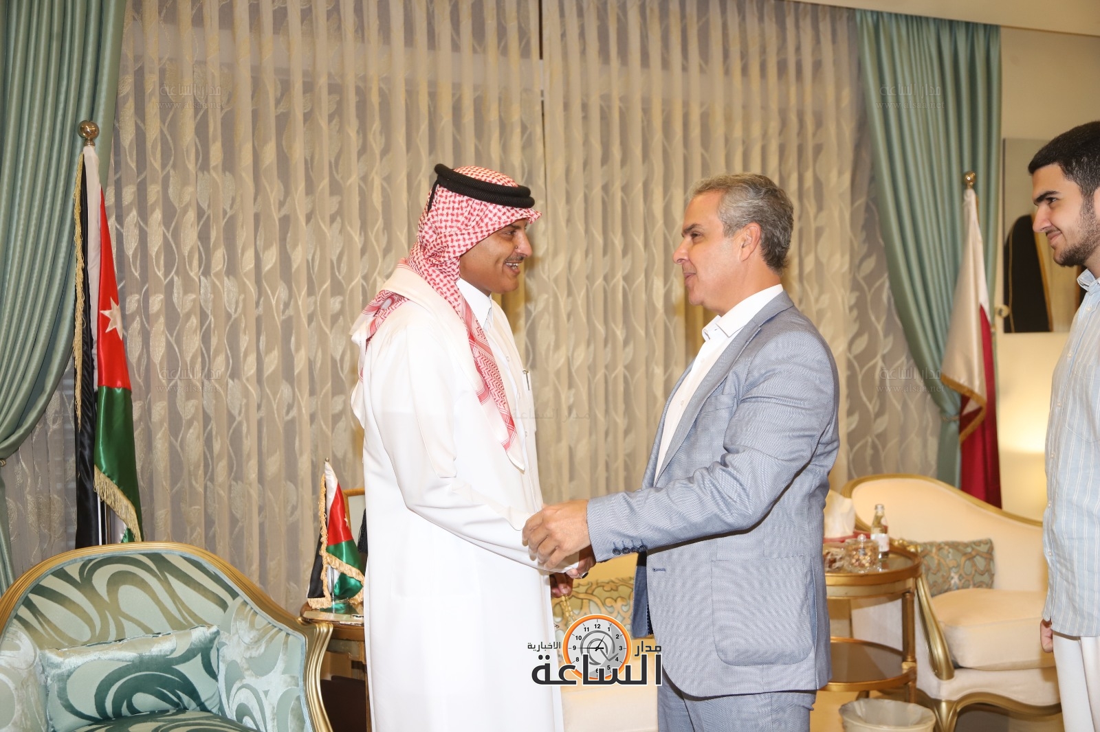 Madar Al-Saa Images 0.5905932543406692