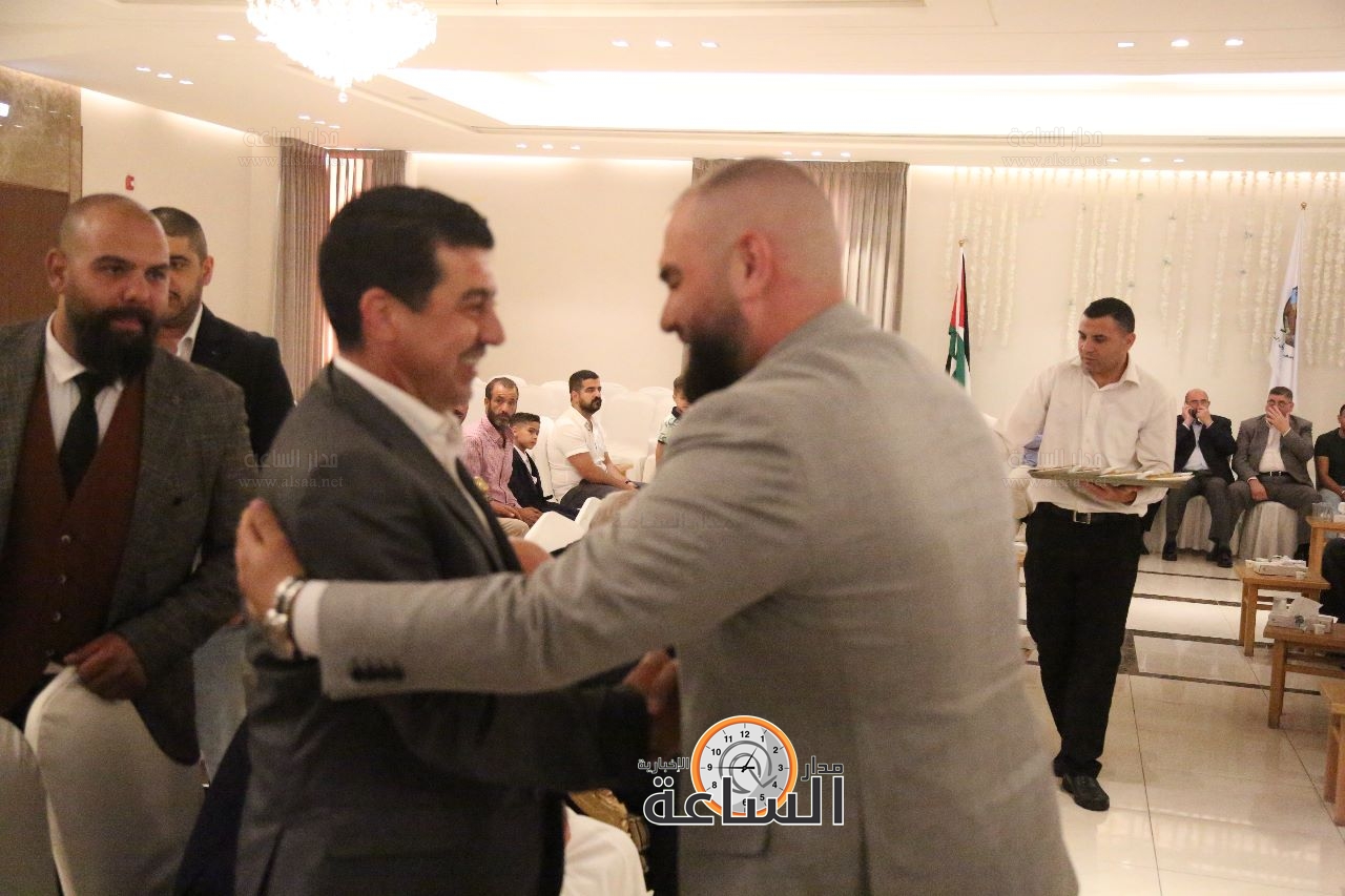 Madar Al-Saa Images 0.8249903831170533