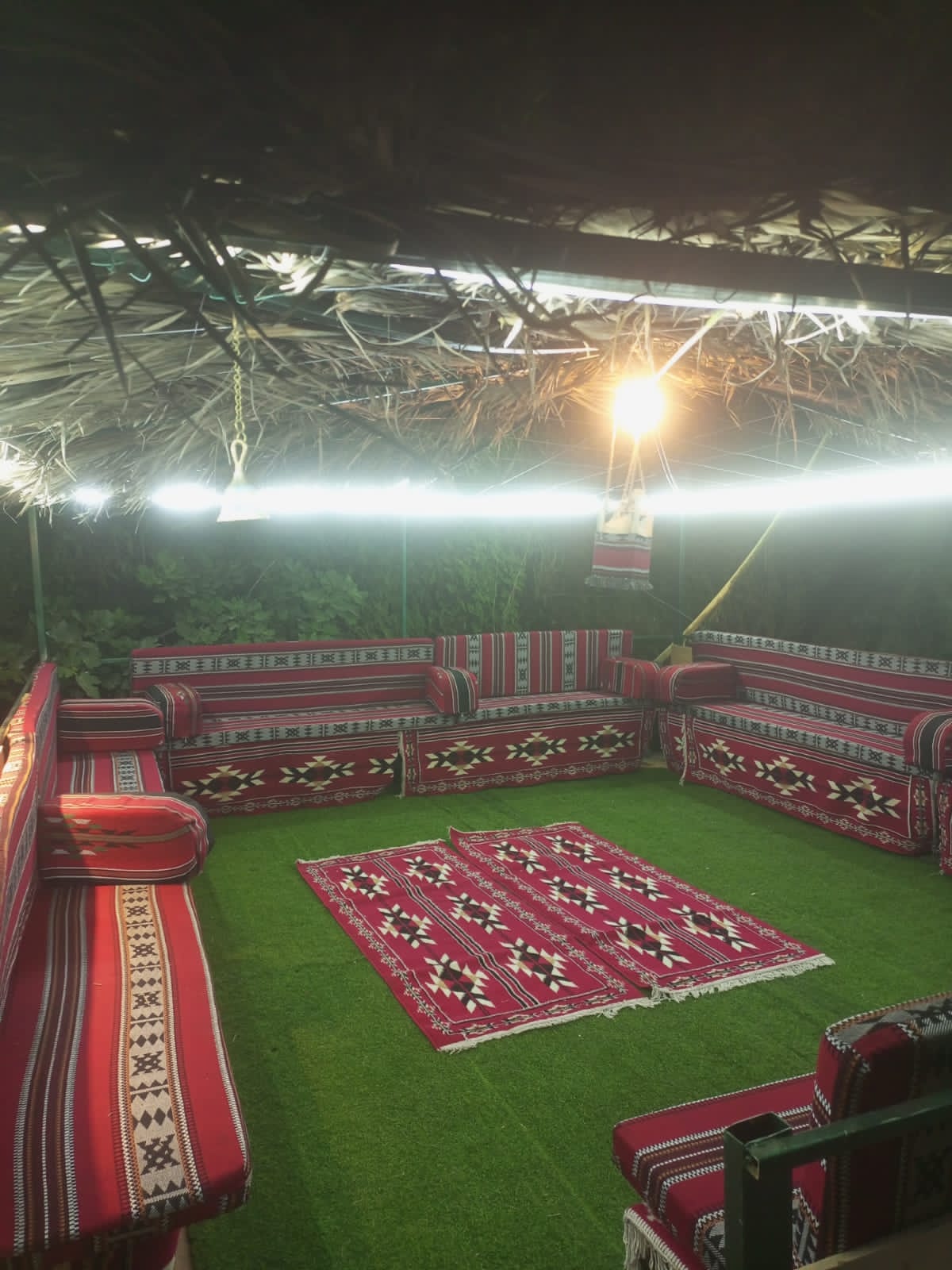 Madar Al-Saa Images 0.8715544477438192