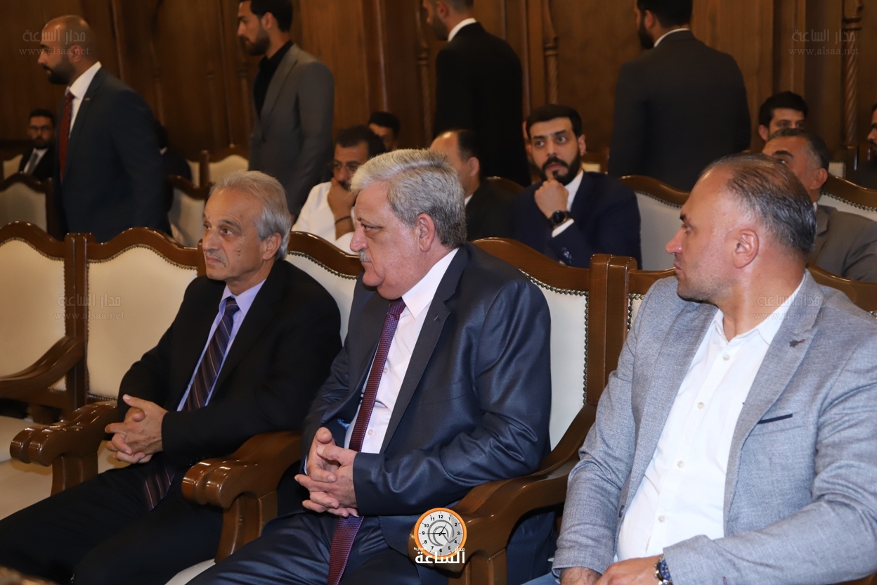 Madar Al-Saa Images 0.15755356560459388