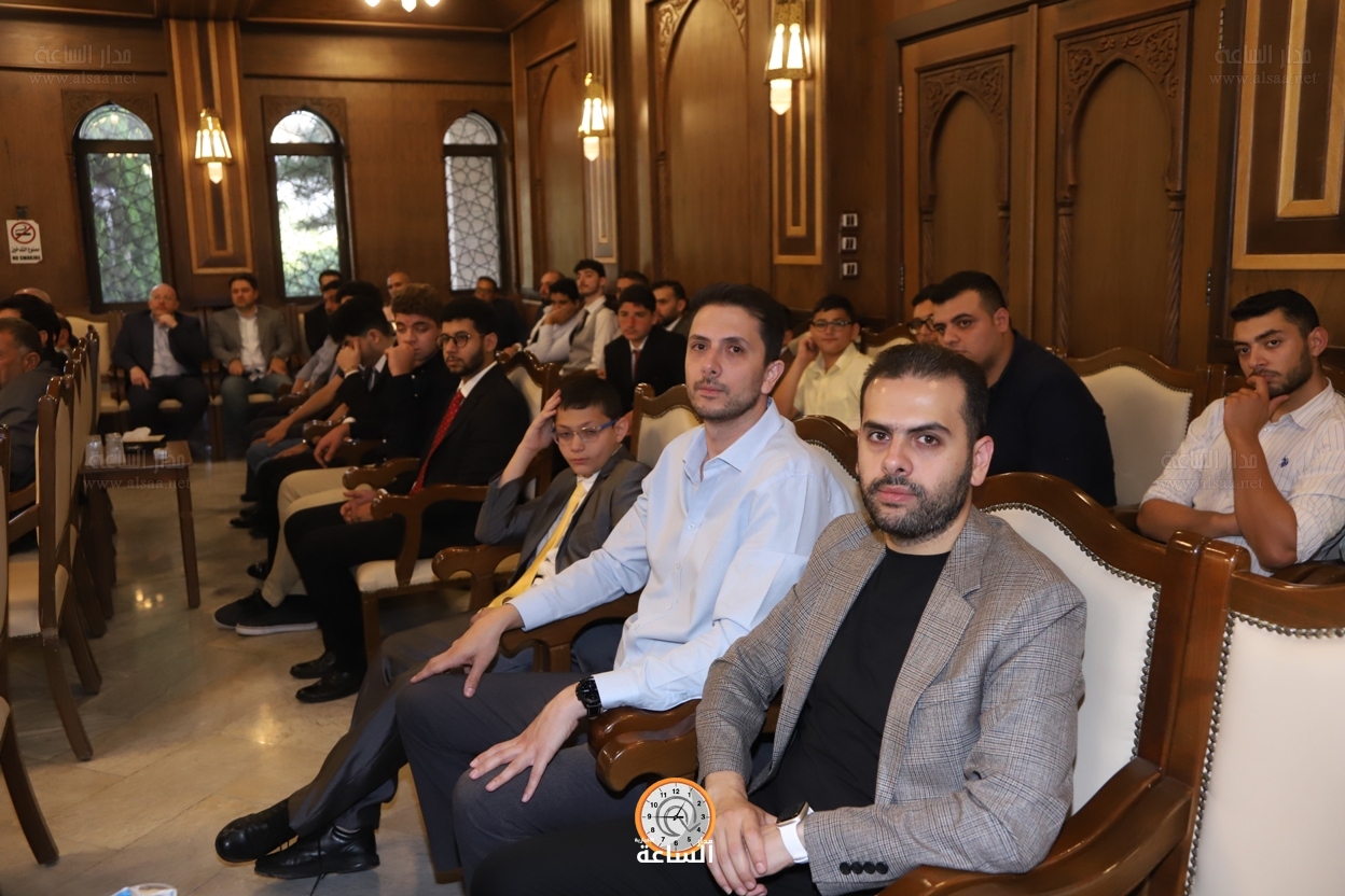 Madar Al-Saa Images 0.17783794555442256