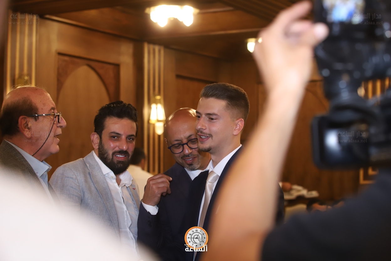 Madar Al-Saa Images 0.04359990564393379