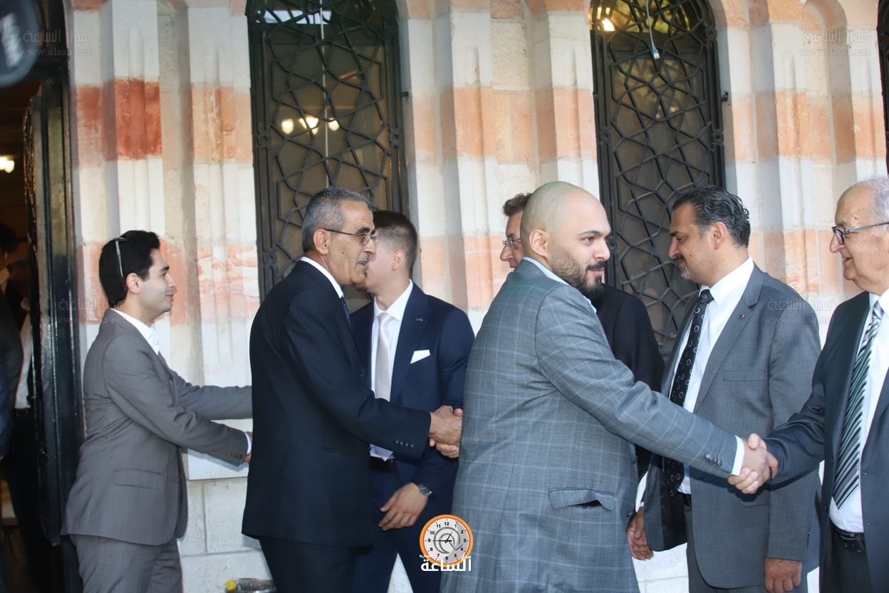 Madar Al-Saa Images 0.7180454763409592