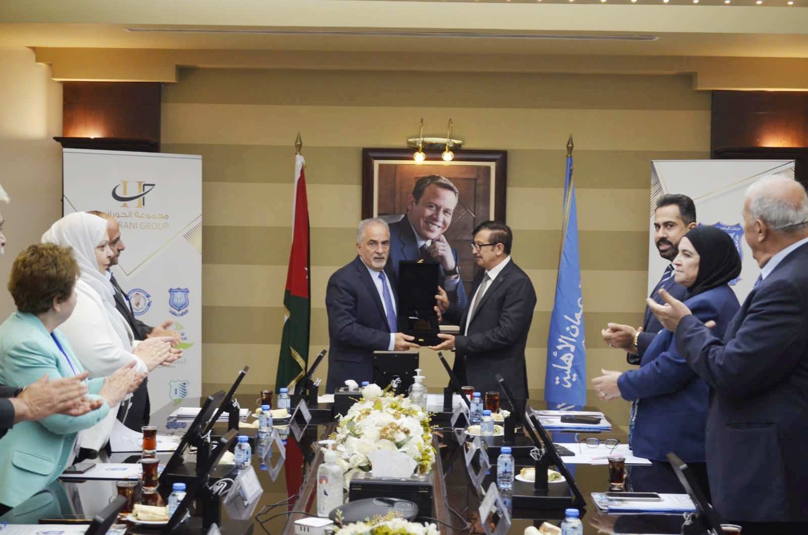 Madar Al-Saa Images 0.9549195179991605