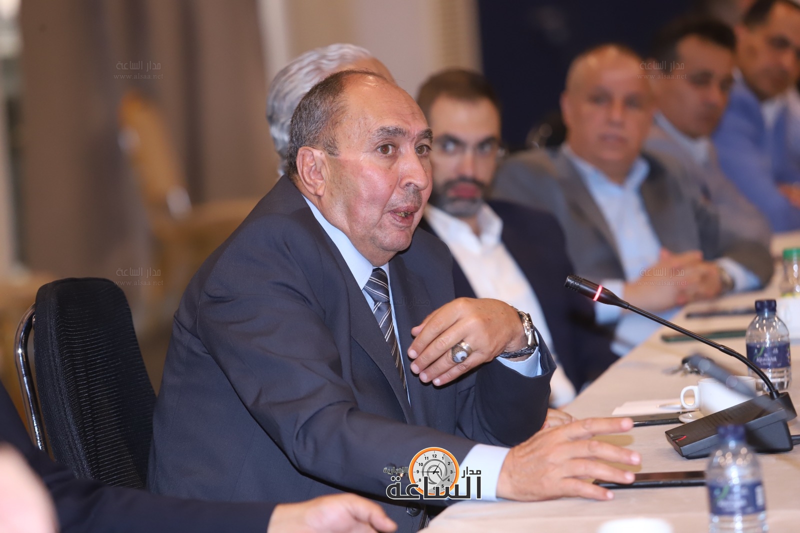 Madar Al-Saa Images 0.433775557459382