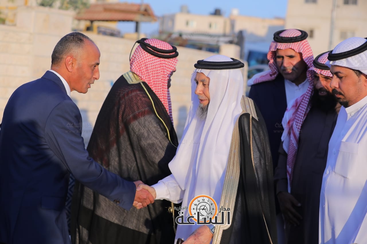 Madar Al-Saa Images 0.3958515521203023