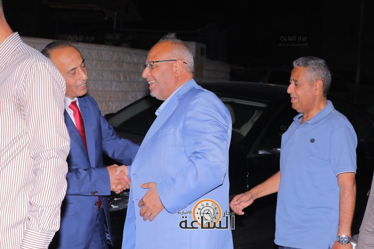 Madar Al-Saa Images 0.1963539448009488