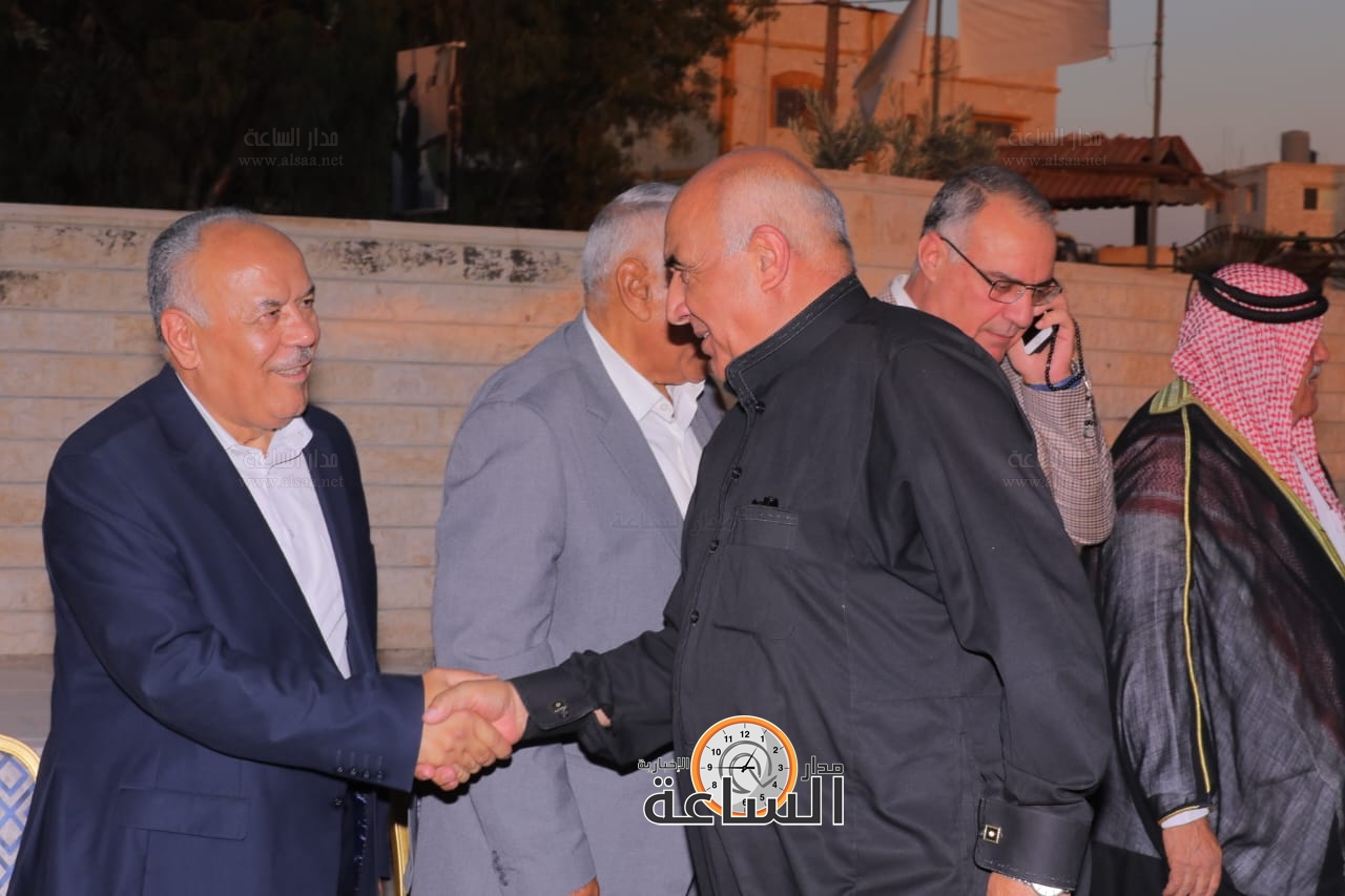 Madar Al-Saa Images 0.8710621953148934