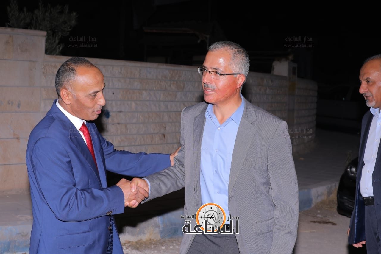 Madar Al-Saa Images 0.14360592602436428