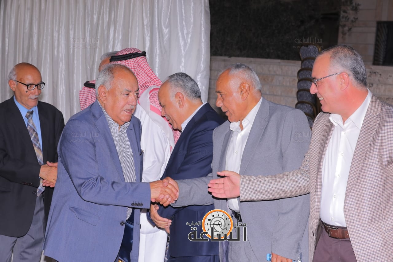 Madar Al-Saa Images 0.42475459289122863