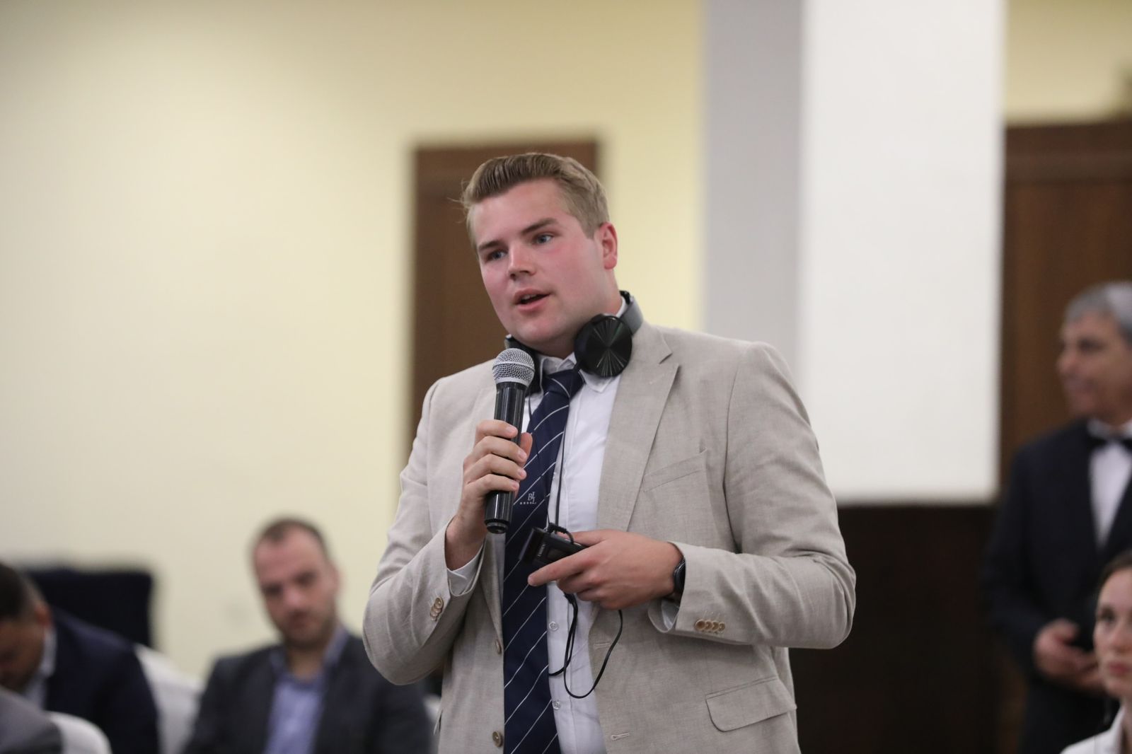 Madar Al-Saa Images 0.07032500580703771