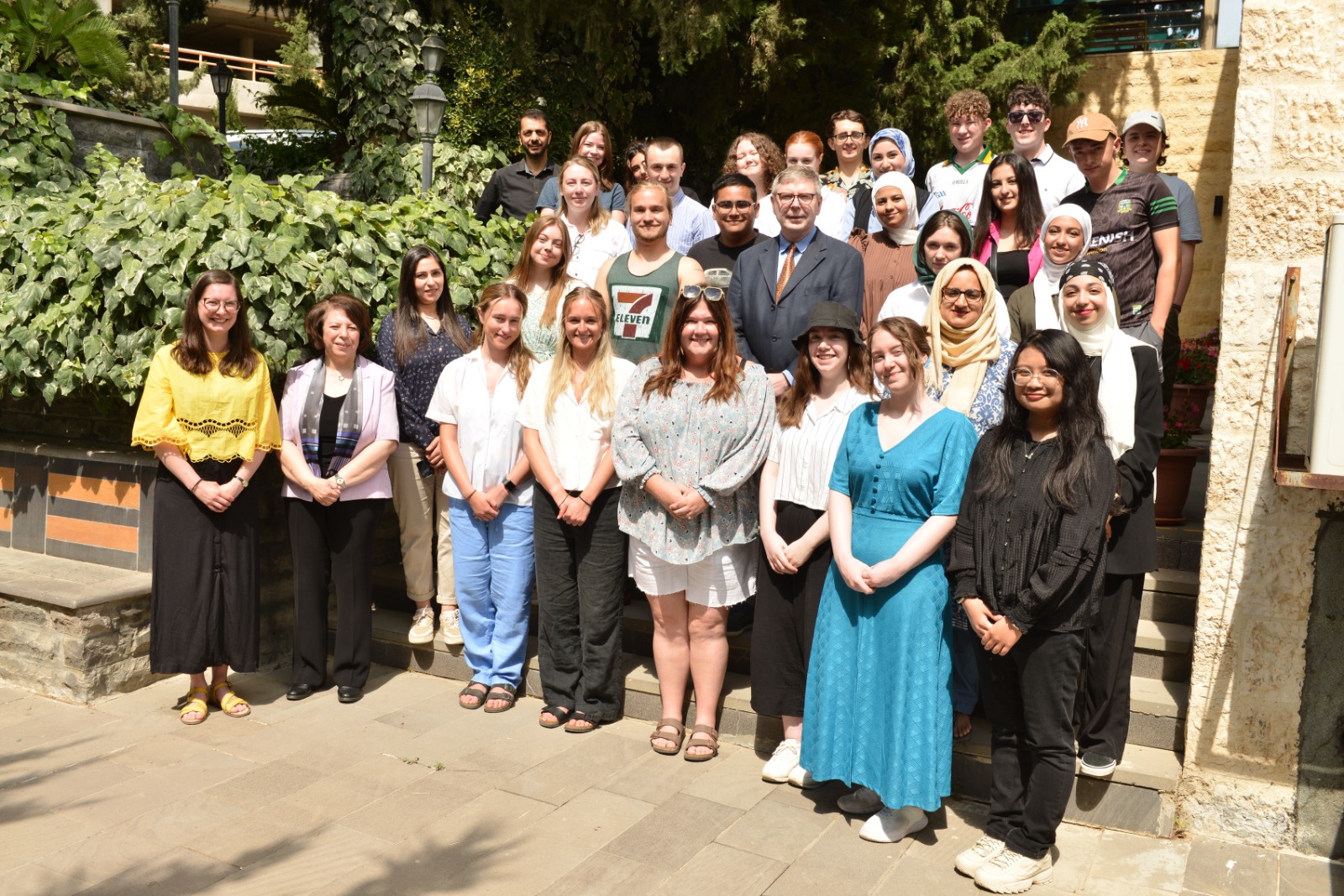 Madar Al-Saa Images 0.7647085223997765