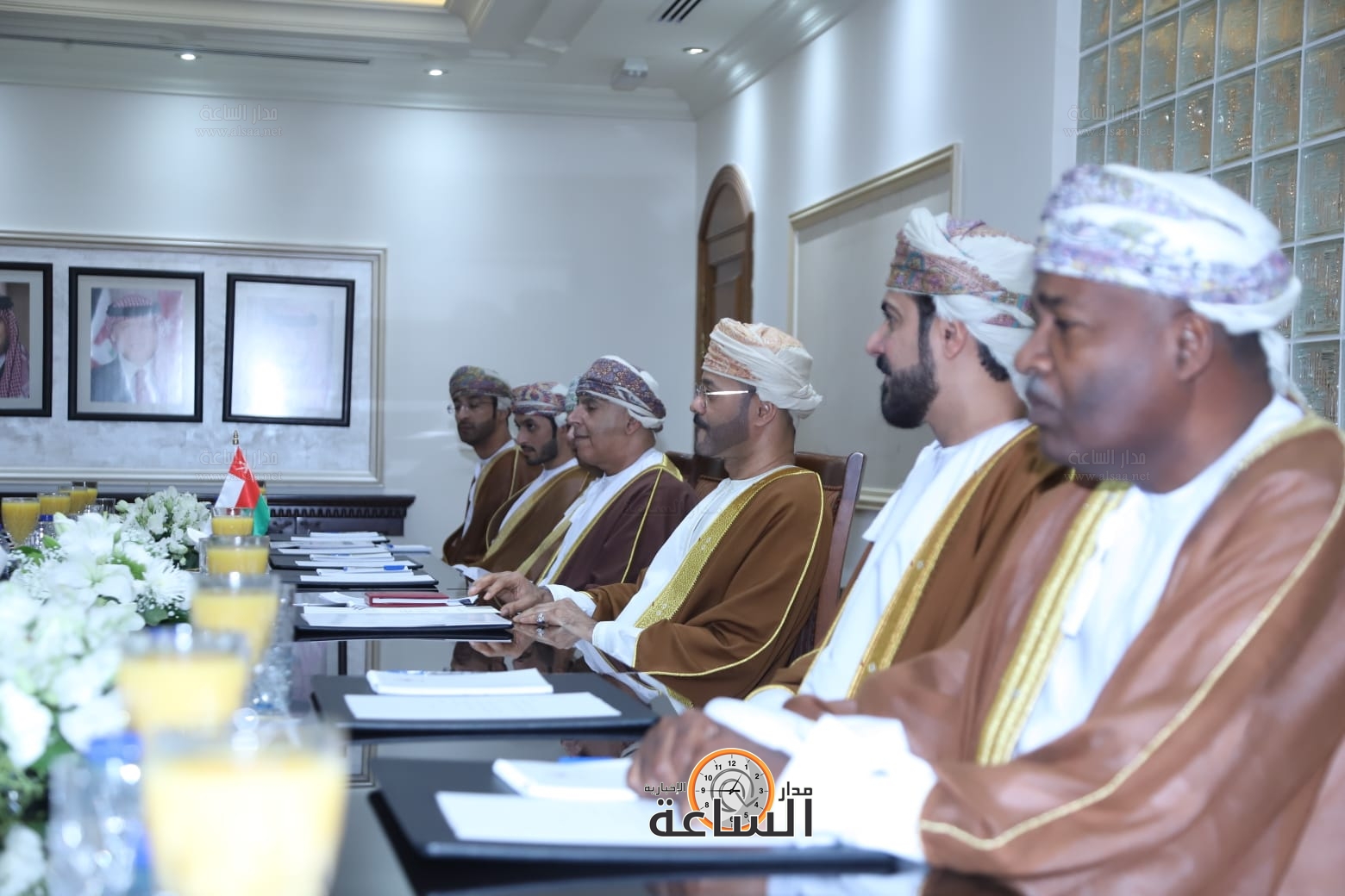 Madar Al-Saa Images 0.9571704154484568