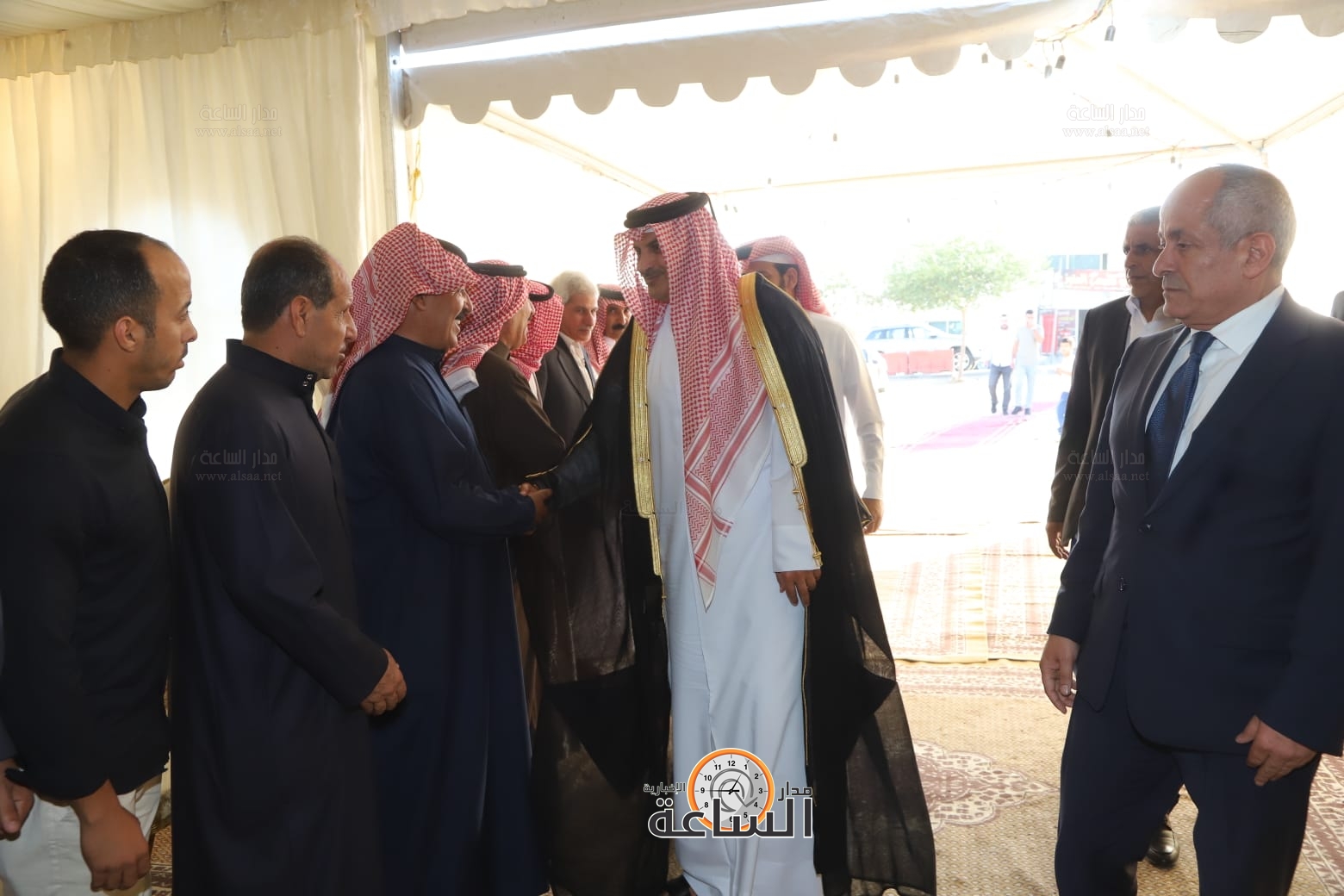 Madar Al-Saa Images 0.4578990132335101