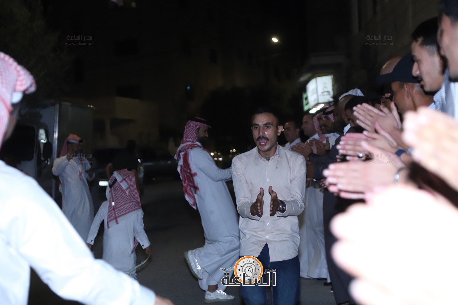 Madar Al-Saa Images 0.4352384221550003