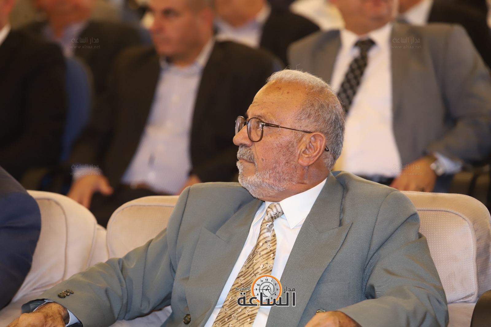 Madar Al-Saa Images 0.9244572591777306