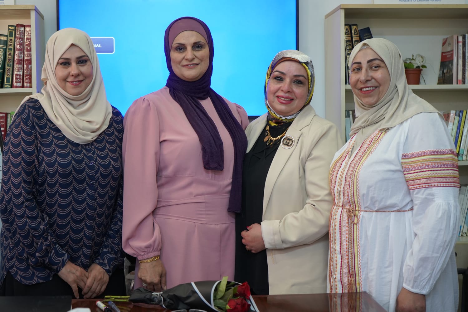 Madar Al-Saa Images 0.6524536591940227