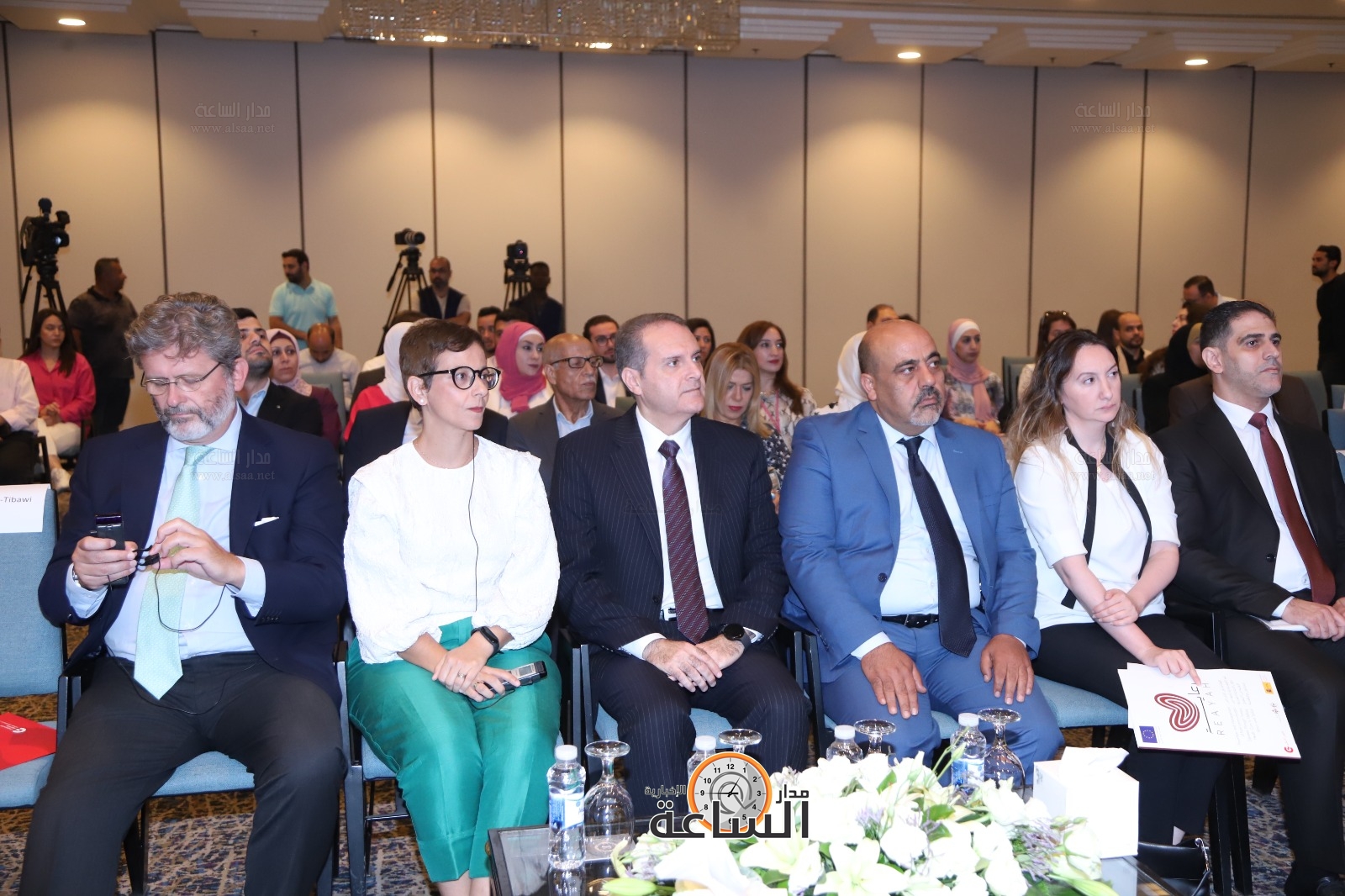 Madar Al-Saa Images 0.8815178892503355